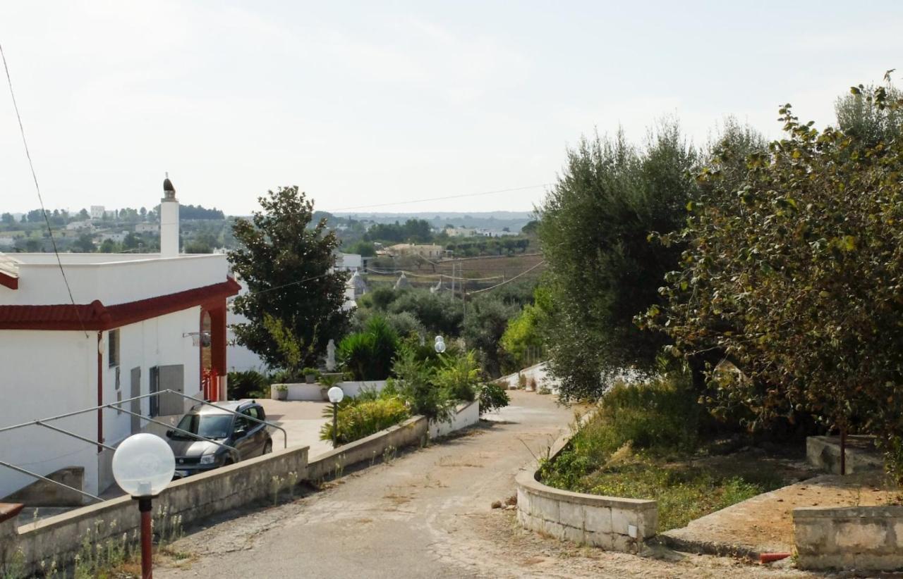 Trullo Chiari Di Bosco Villa Martina Franca Bagian luar foto