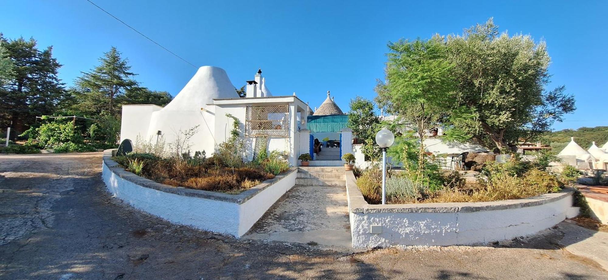 Trullo Chiari Di Bosco Villa Martina Franca Bagian luar foto